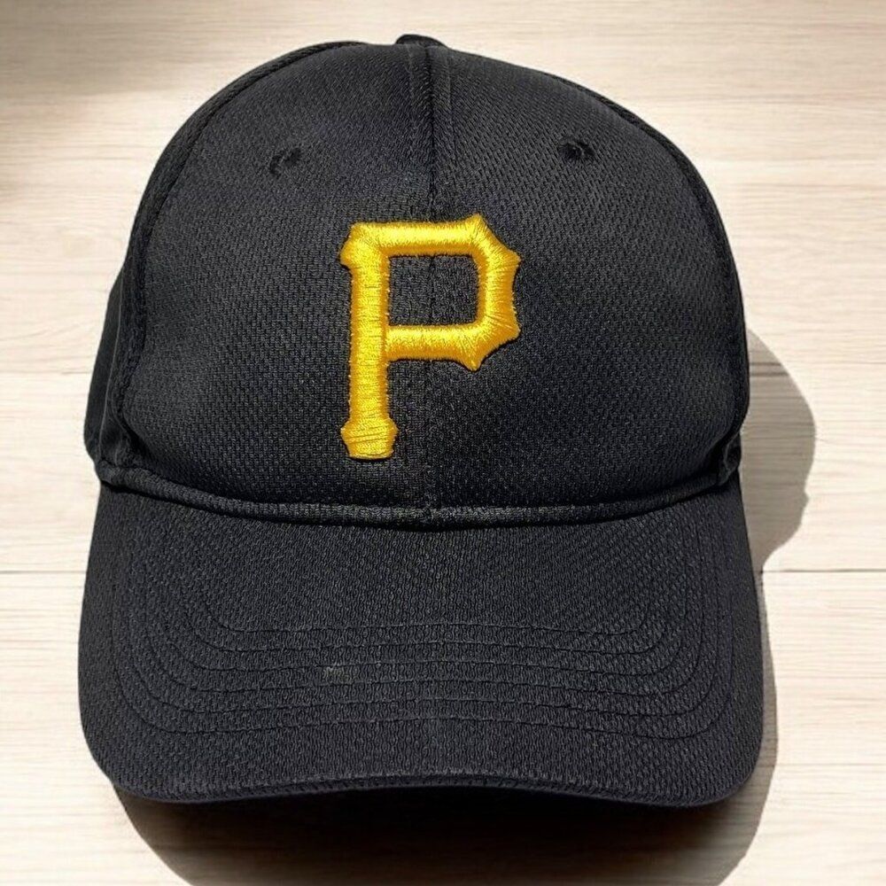 Pittsburgh Pirates  Baseball Hat Youth Black Adjustable MLB‎ logo on the side